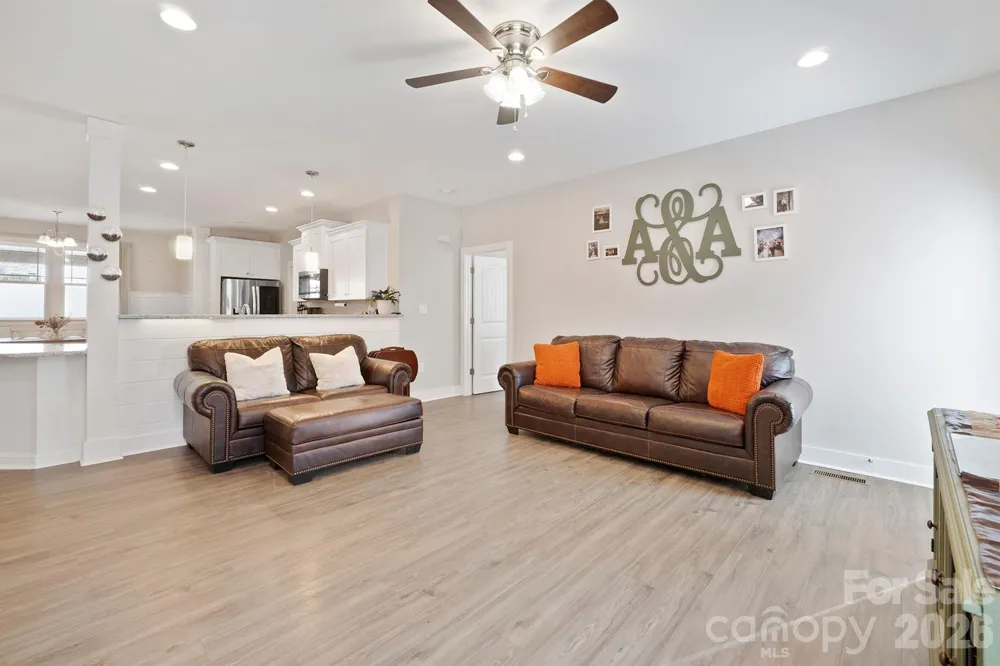 1544 Farmington Hills Drive Conover, NC 28613