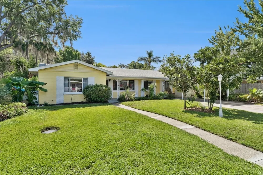 1003 LAKE BELL DRIVE Winter Park, FL 32789