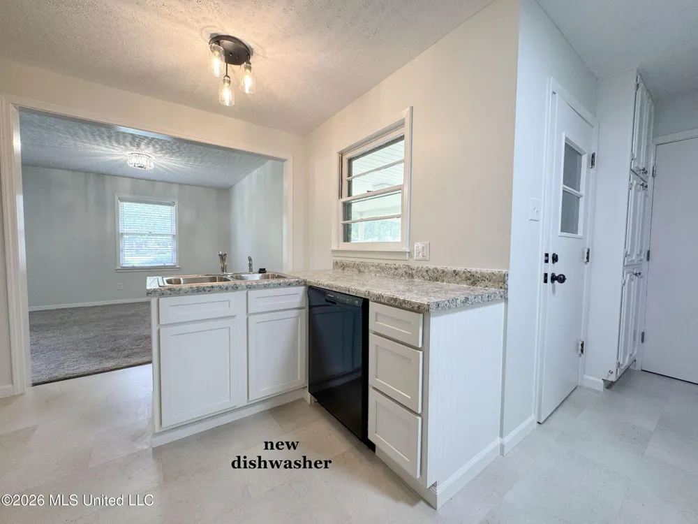 256 Pollard Street Batesville, MS 38606