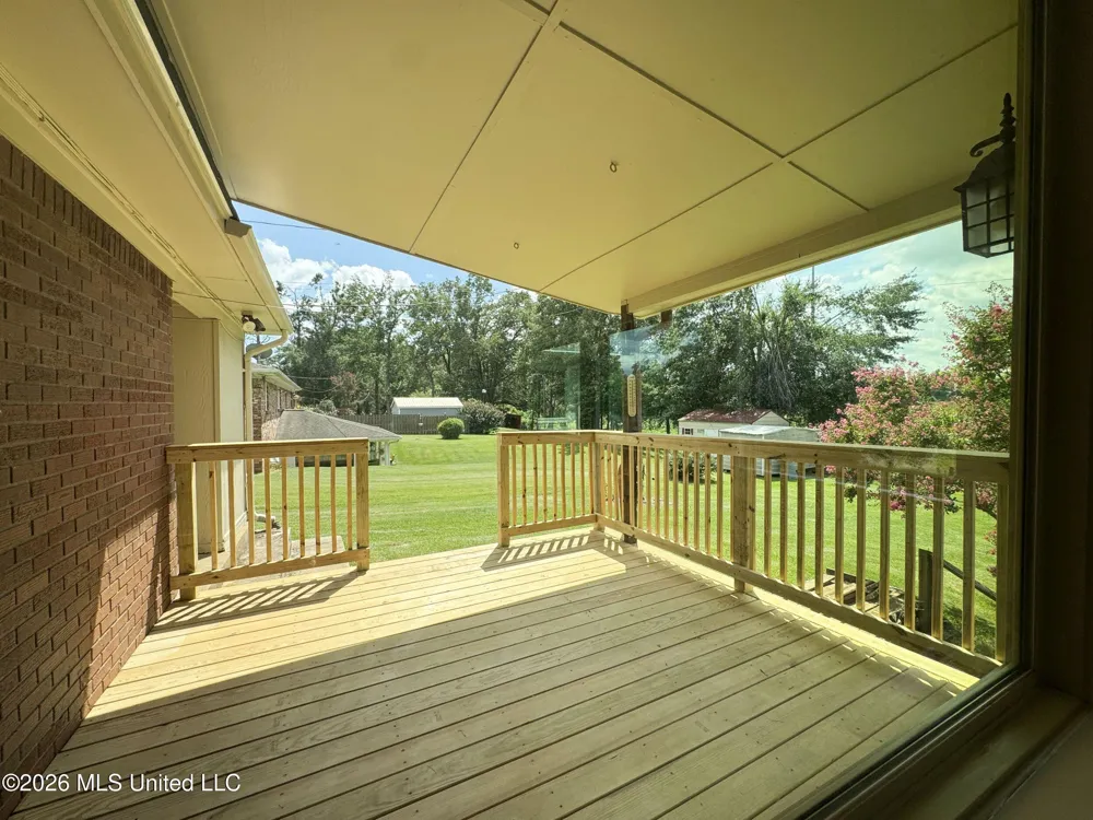 256 Pollard Street Batesville, MS 38606