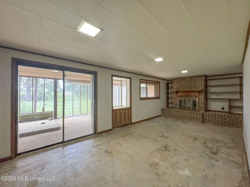256 Pollard Street Batesville, MS 38606