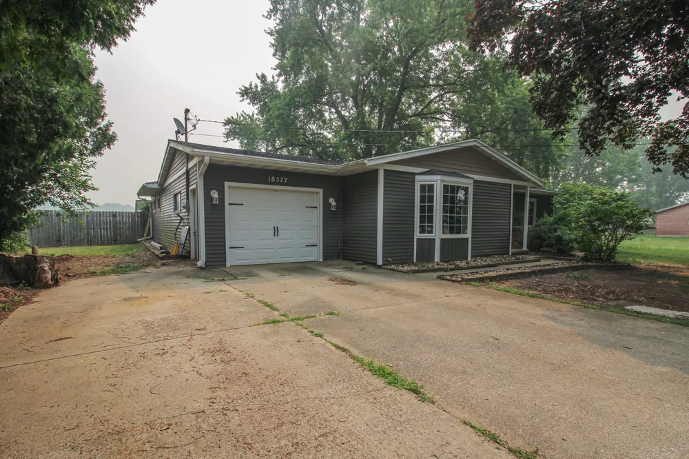 10577 S Sprinkle Road Vicksburg, MI 49097