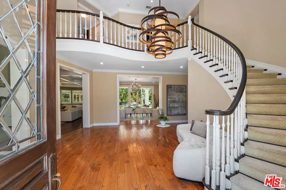 5405 Fremantle Lane Calabasas, CA 91302