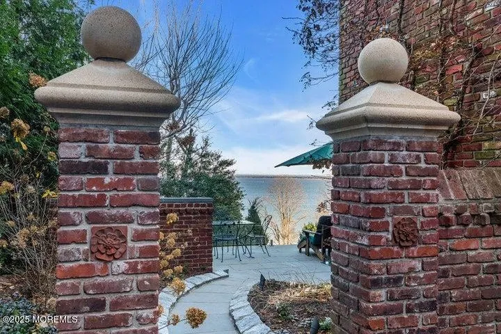 18 BELVIDERE RD Atlantic Highlands, NJ 07716