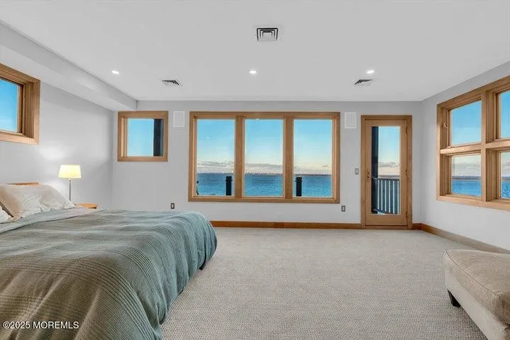 18 BELVIDERE RD Atlantic Highlands, NJ 07716