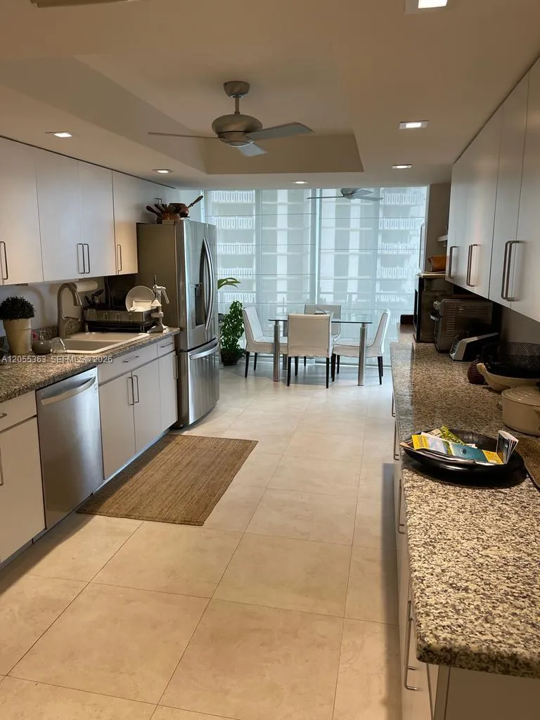 600 Grapetree Dr #7CS Key Biscayne, FL 33149