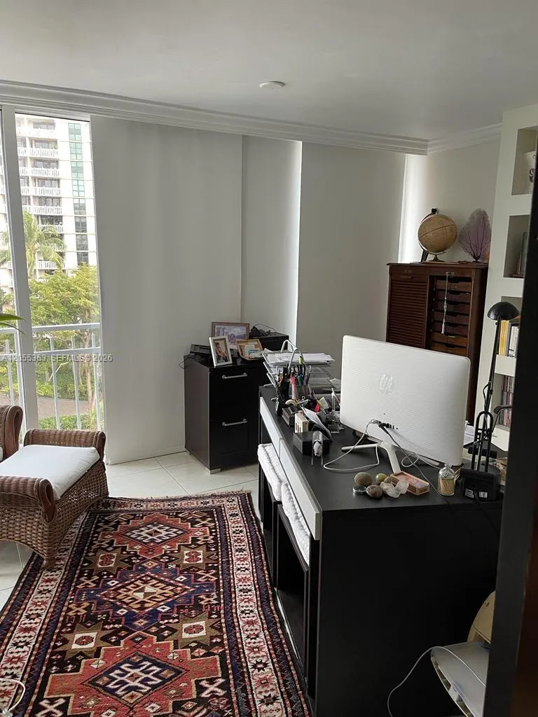 600 Grapetree Dr #7CS Key Biscayne, FL 33149