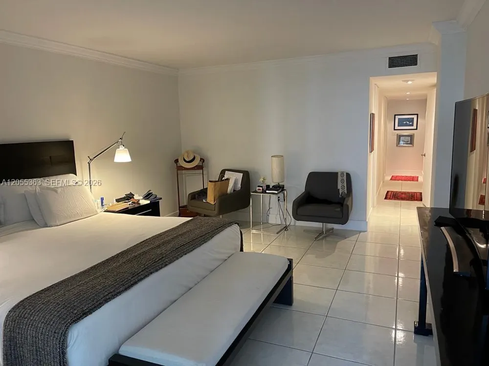 600 Grapetree Dr #7CS Key Biscayne, FL 33149