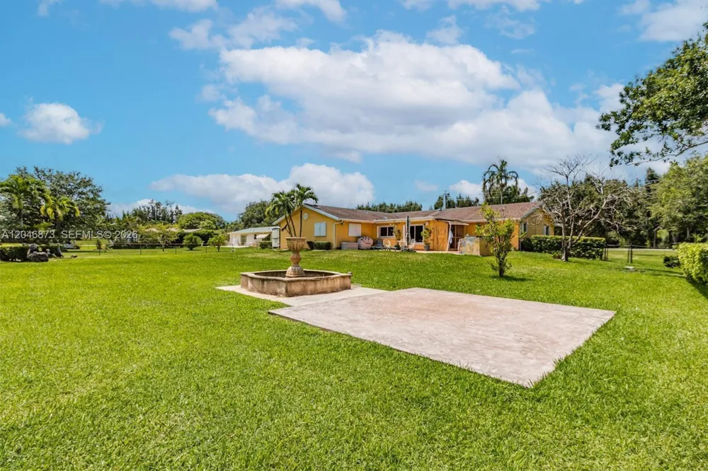 13450 SW 26th St Davie, FL 33325