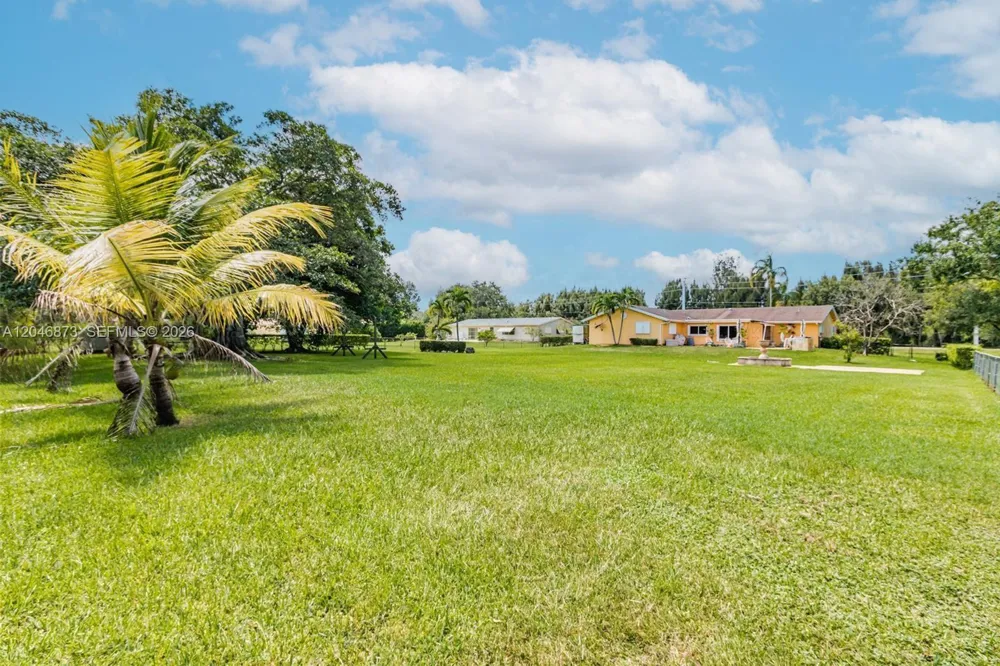 13450 SW 26th St Davie, FL 33325