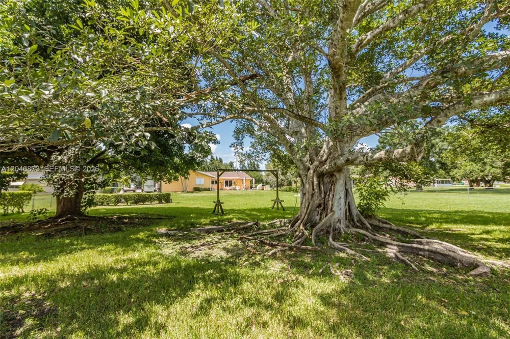 13450 SW 26th St Davie, FL 33325