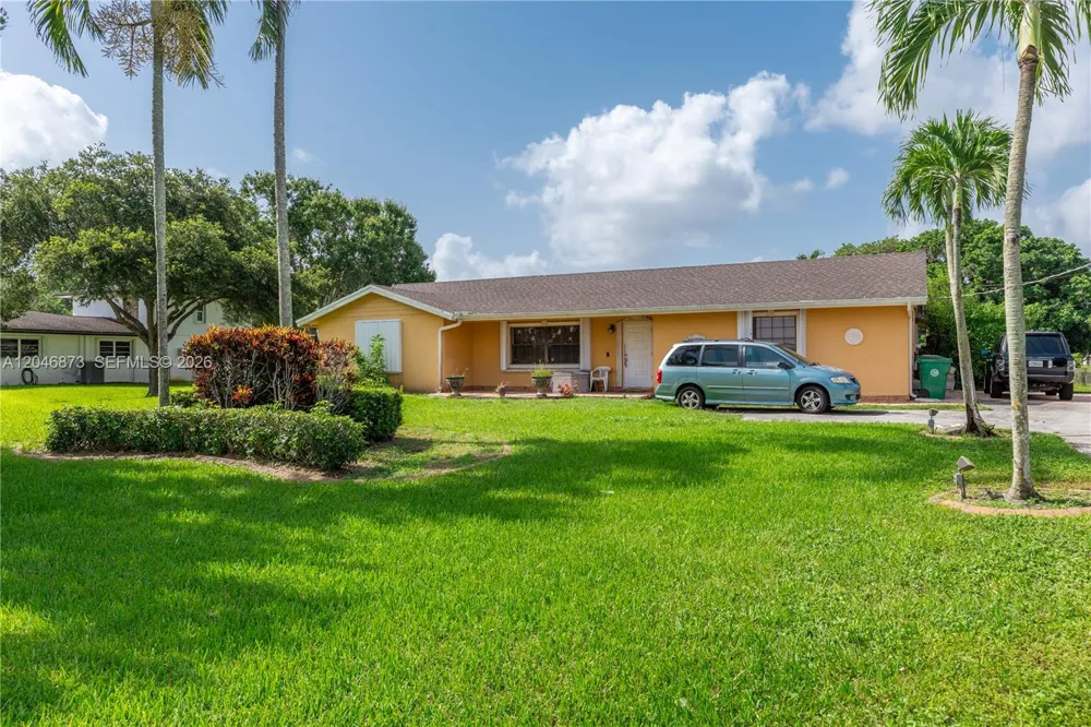 13450 SW 26th St Davie, FL 33325