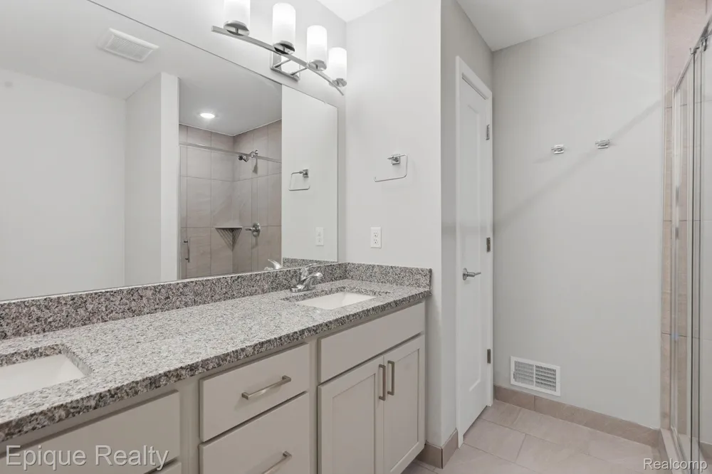 25550 Grandview Lane #39 Novi City, MI 48375