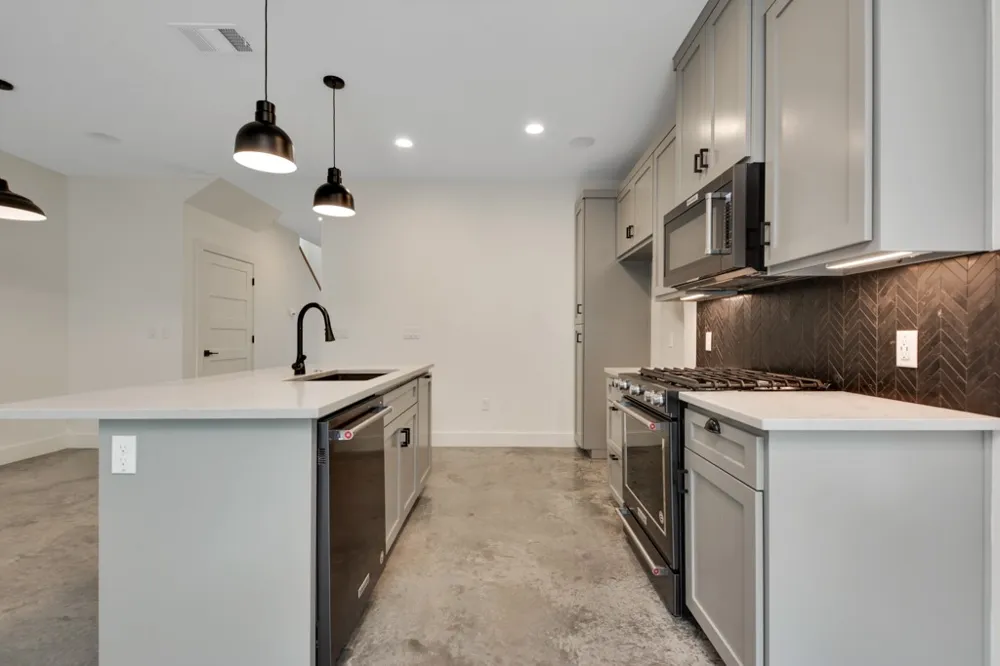 400 W Monroe Street #A Austin, TX 78704