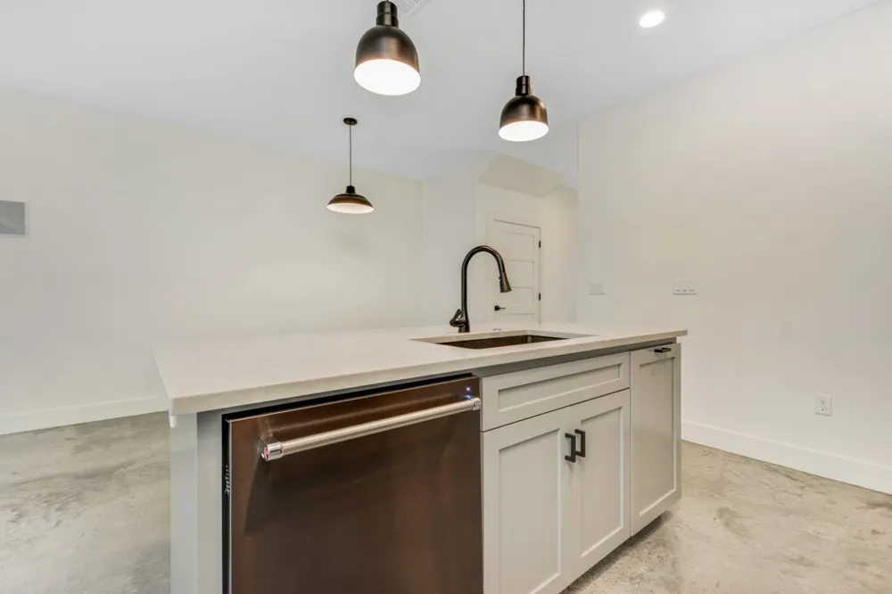 400 W Monroe Street #A Austin, TX 78704