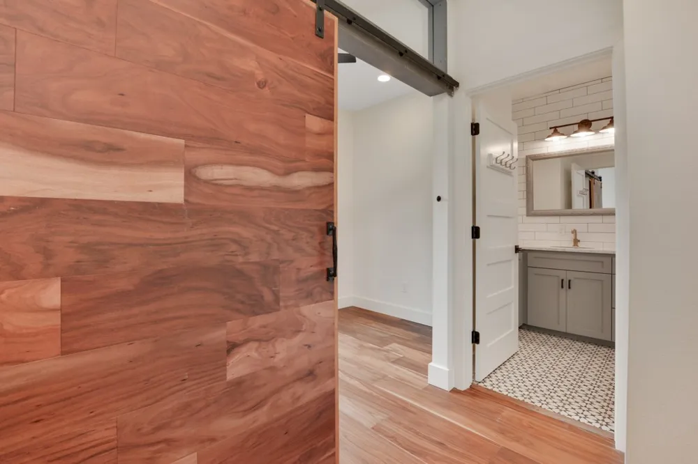 400 W Monroe Street #A Austin, TX 78704