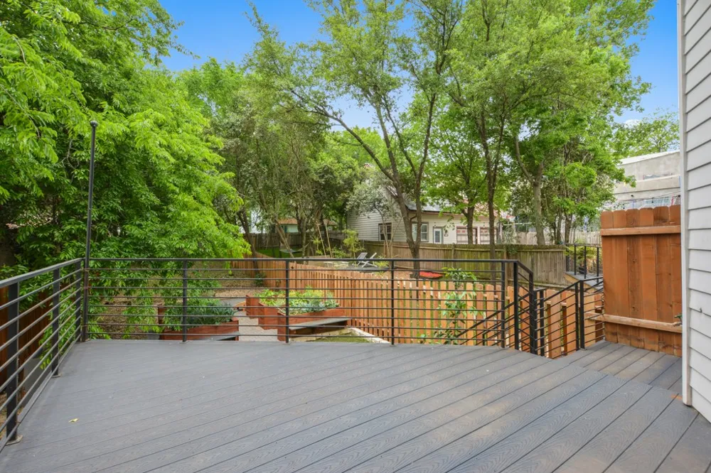 400 W Monroe Street #A Austin, TX 78704