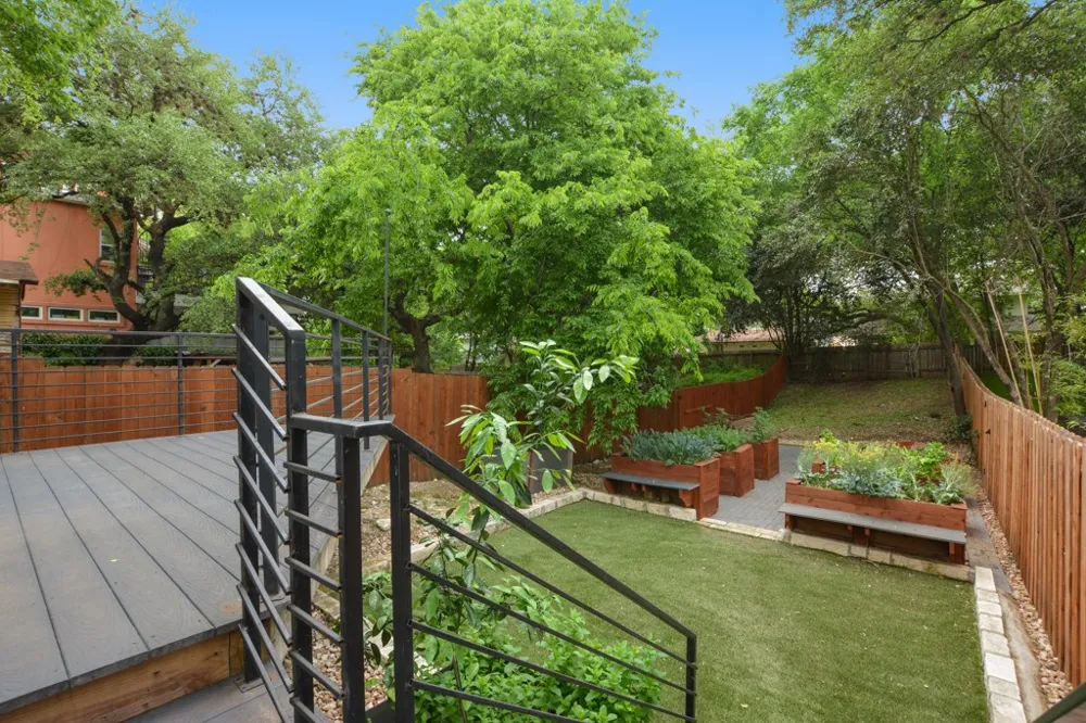 400 W Monroe Street #A Austin, TX 78704