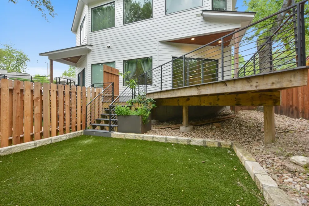 400 W Monroe Street #A Austin, TX 78704