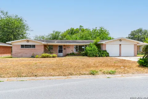 1209 W Esperanza Ave.