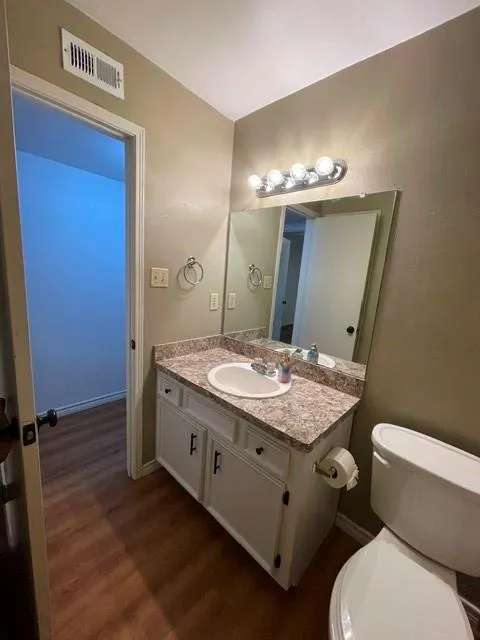 1300 Eagle Lake Road #3 Sealy, TX 77474