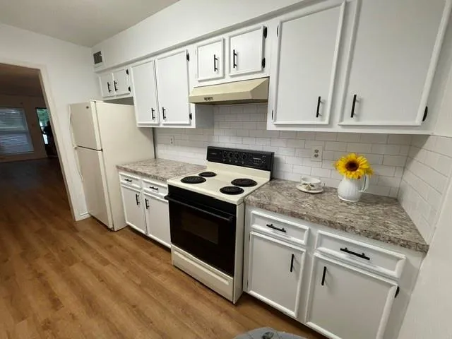 1300 Eagle Lake Road #3 Sealy, TX 77474