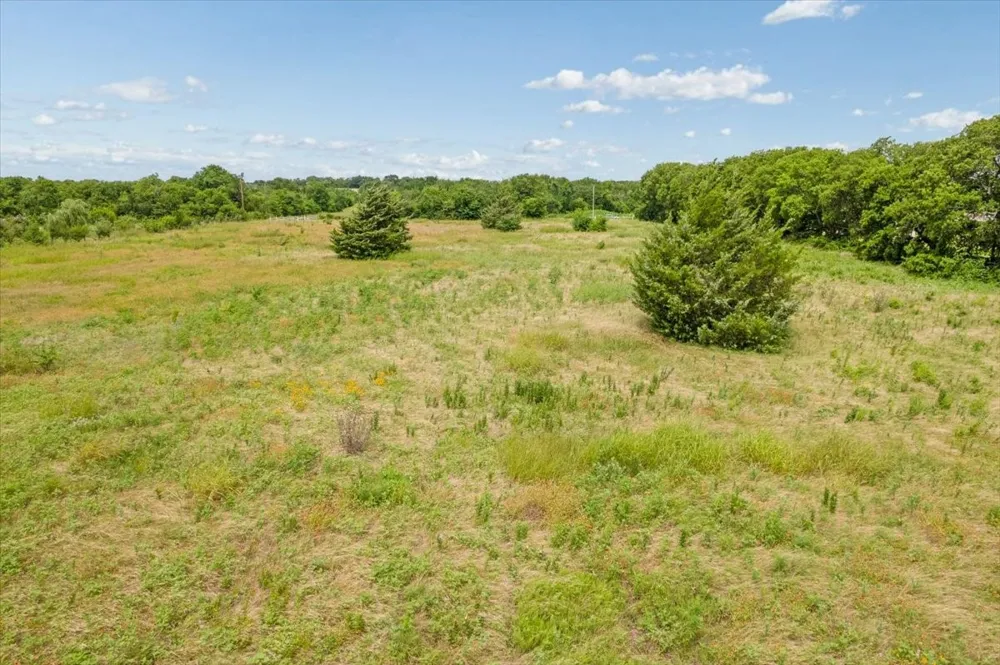 10843 E Line Road Trenton, TX 75490