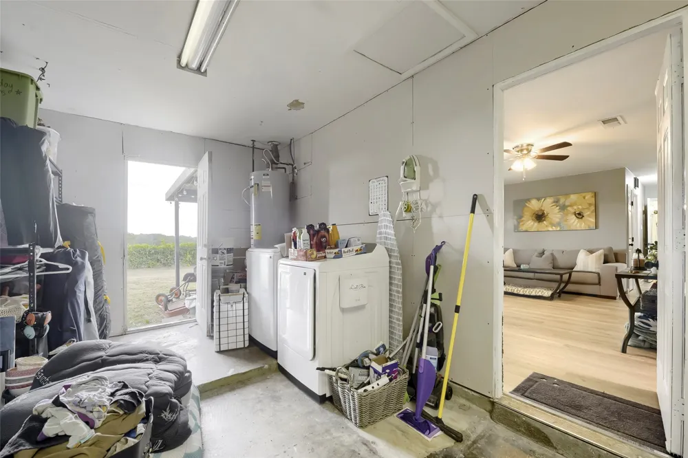 216 Prairie View Road Crowley, TX 76036