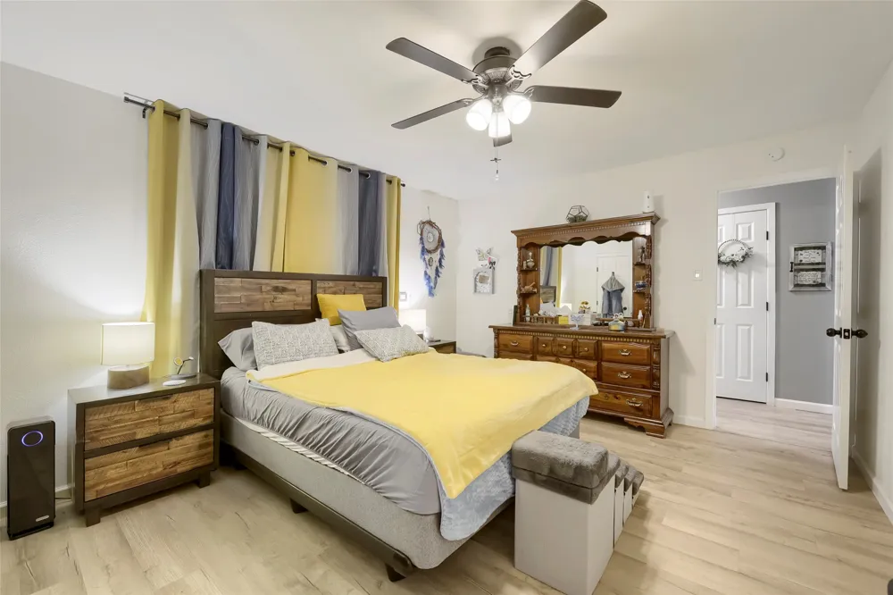 216 Prairie View Road Crowley, TX 76036