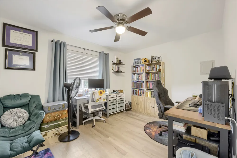 216 Prairie View Road Crowley, TX 76036