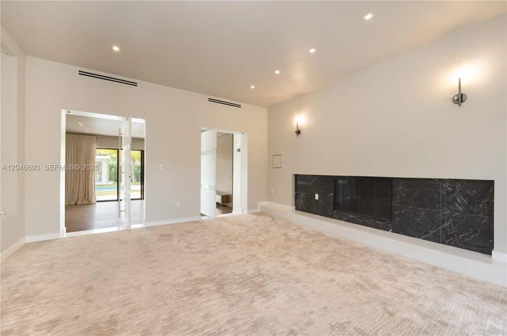 11200 SW 60th Ave Pinecrest, FL 33156