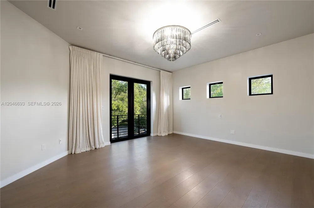 11200 SW 60th Ave Pinecrest, FL 33156