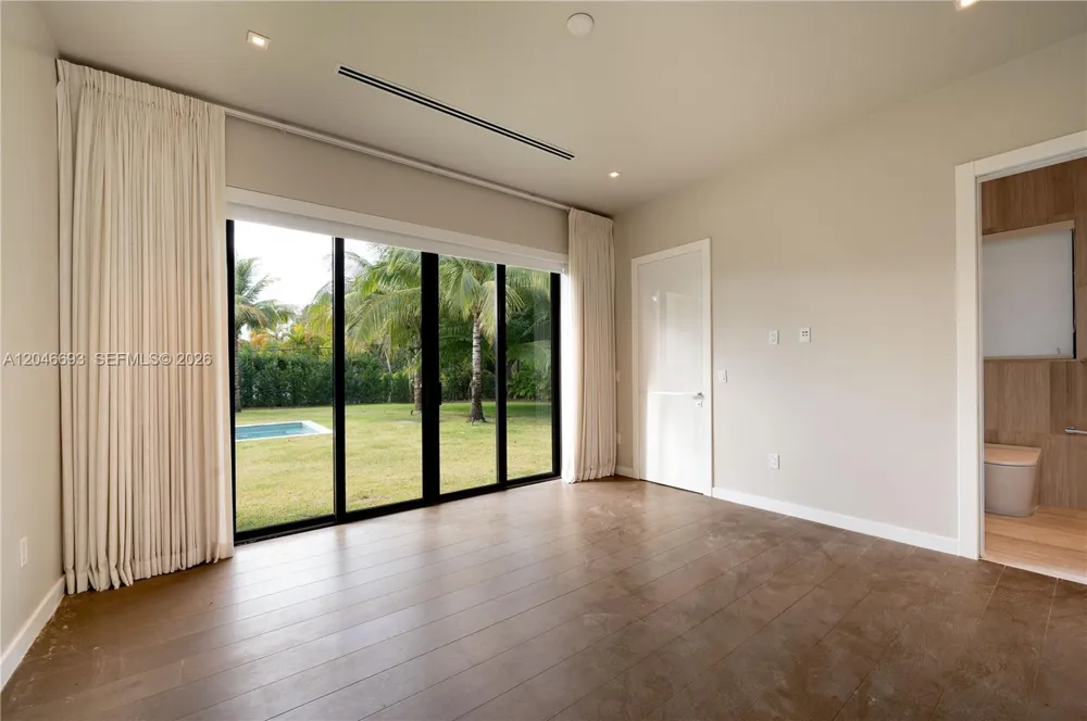 11200 SW 60th Ave Pinecrest, FL 33156