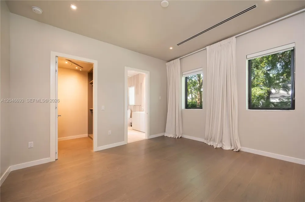 11200 SW 60th Ave Pinecrest, FL 33156