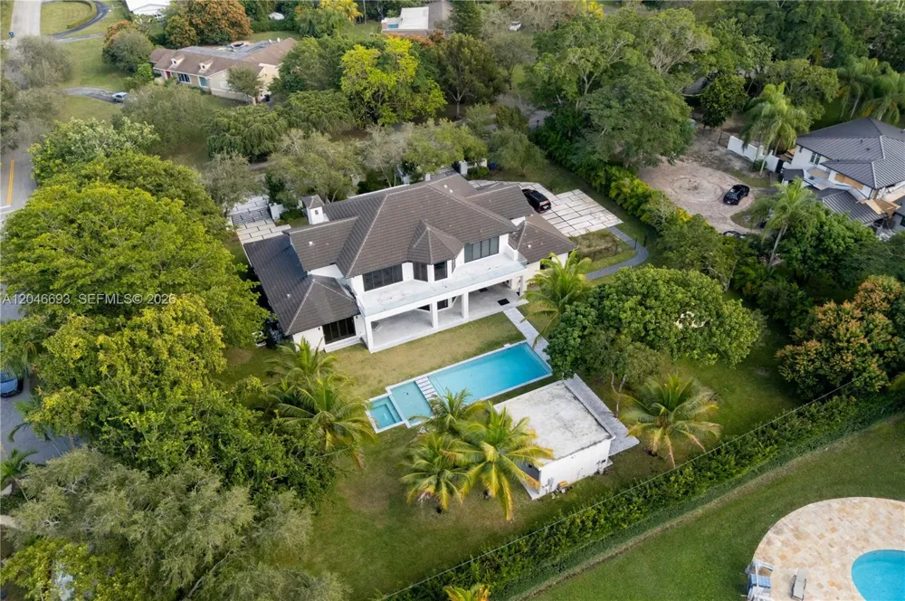 11200 SW 60th Ave Pinecrest, FL 33156