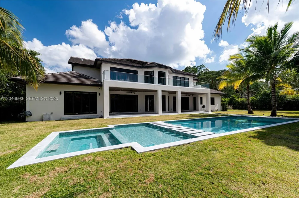 11200 SW 60th Ave Pinecrest, FL 33156