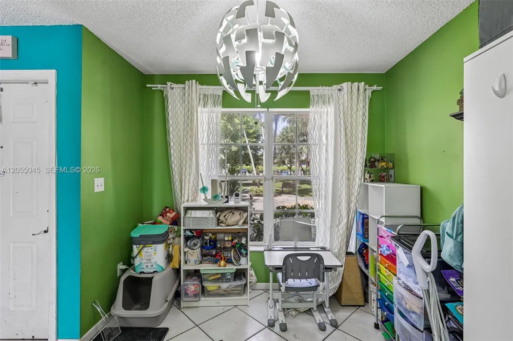 115 NW 108th Ave Pembroke Pines, FL 33026