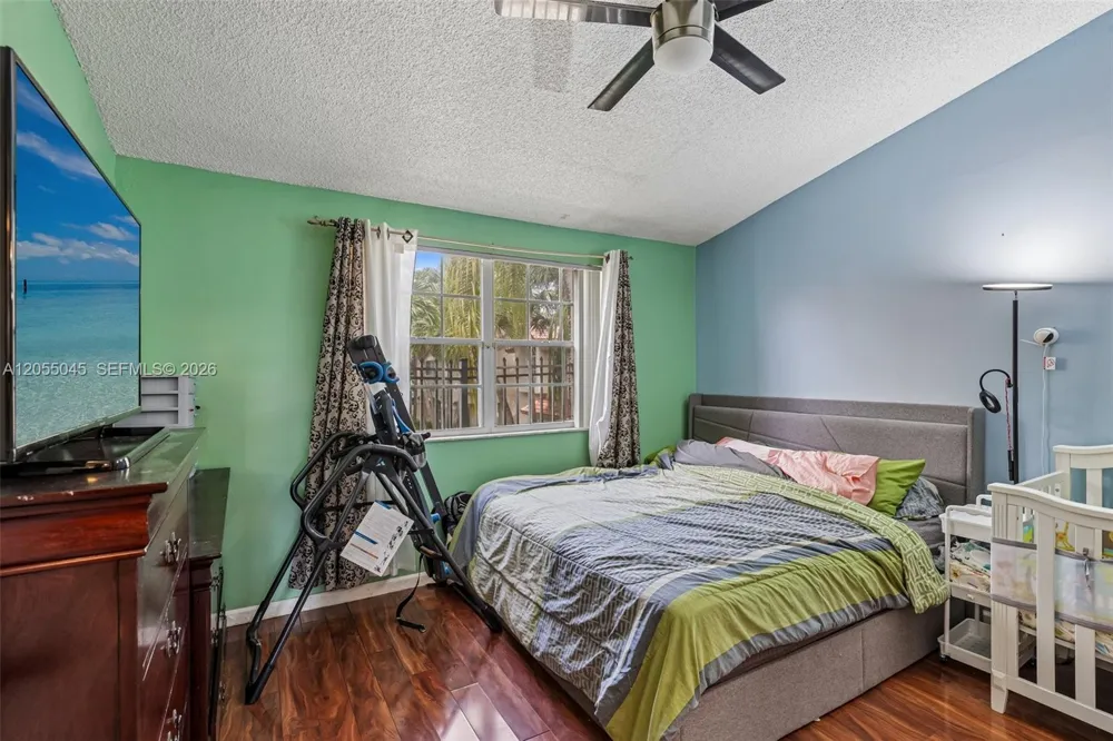115 NW 108th Ave Pembroke Pines, FL 33026