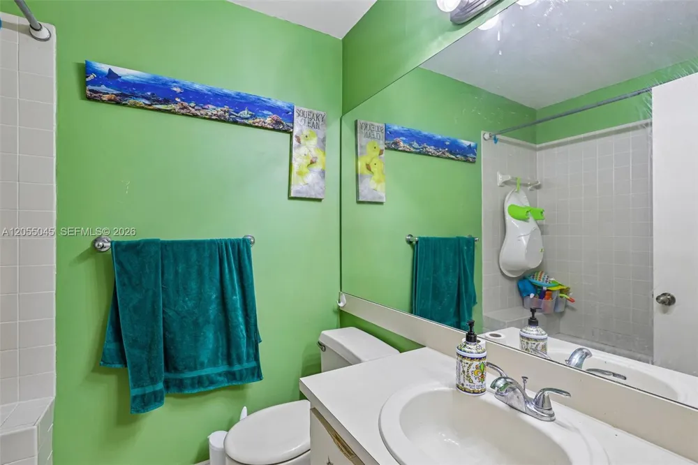 115 NW 108th Ave Pembroke Pines, FL 33026