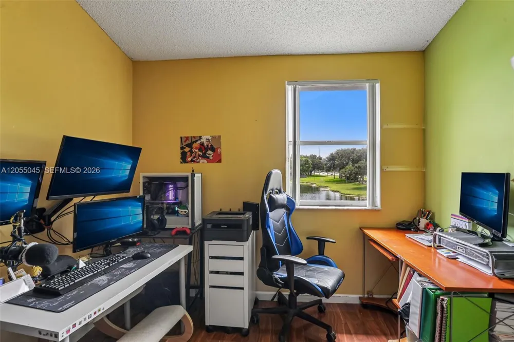 115 NW 108th Ave Pembroke Pines, FL 33026