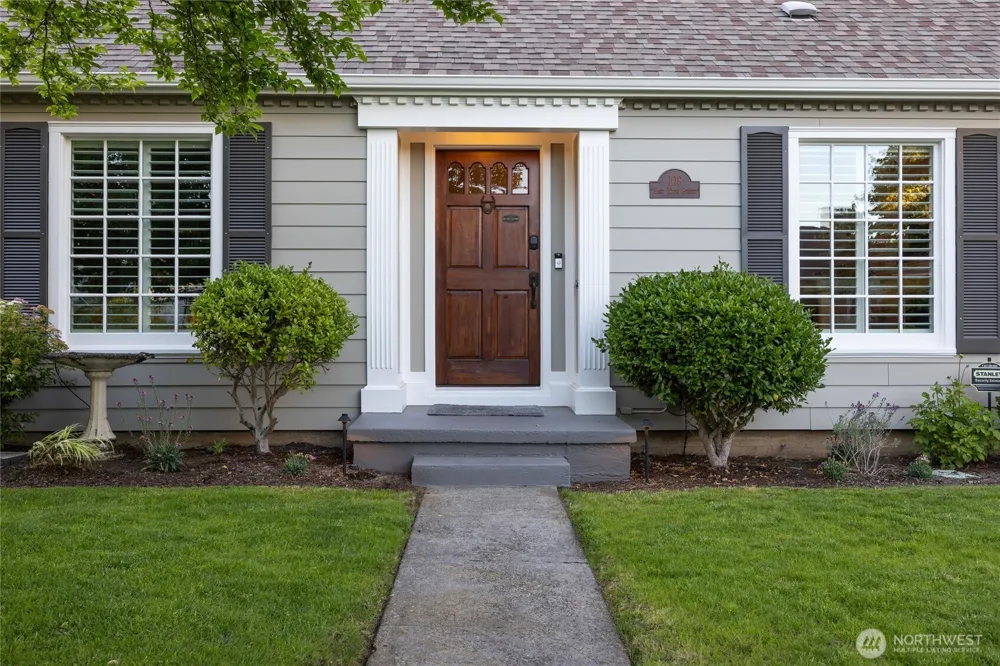 108 E 35th Street Vancouver, WA 98663