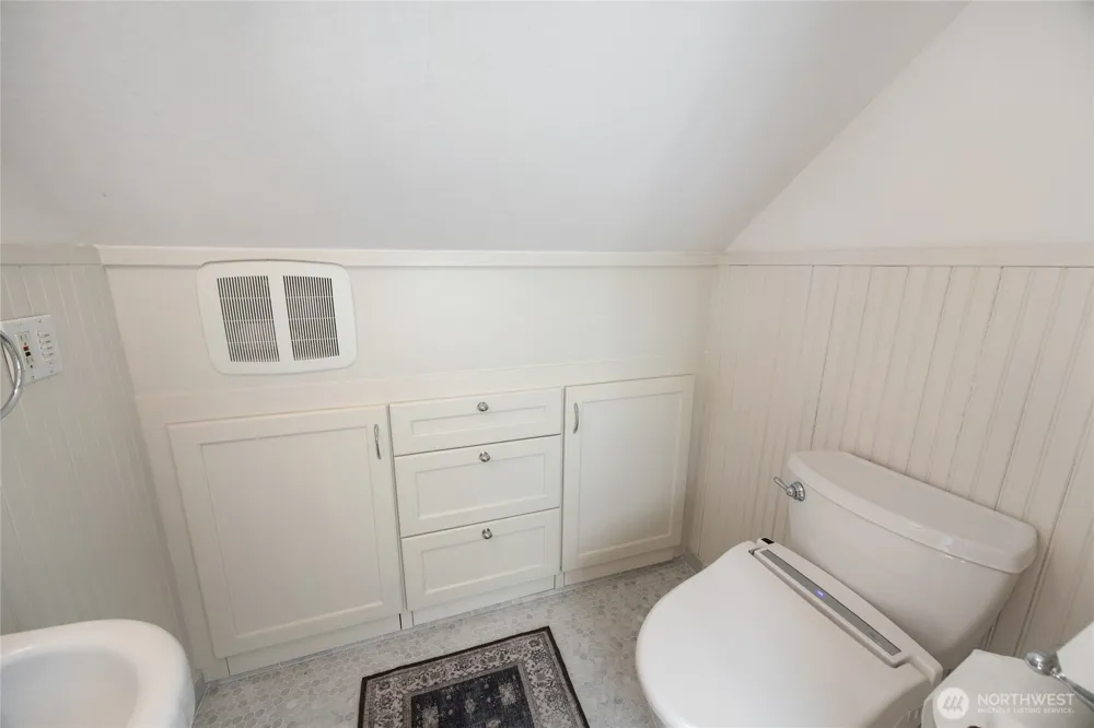 108 E 35th Street Vancouver, WA 98663