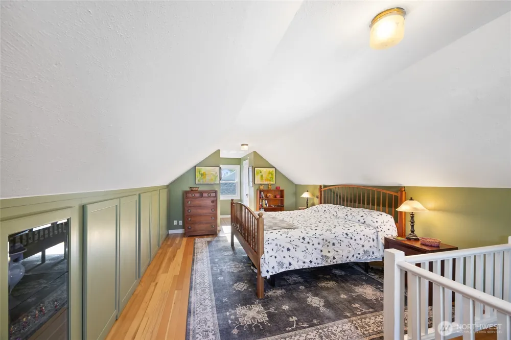 108 E 35th Street Vancouver, WA 98663