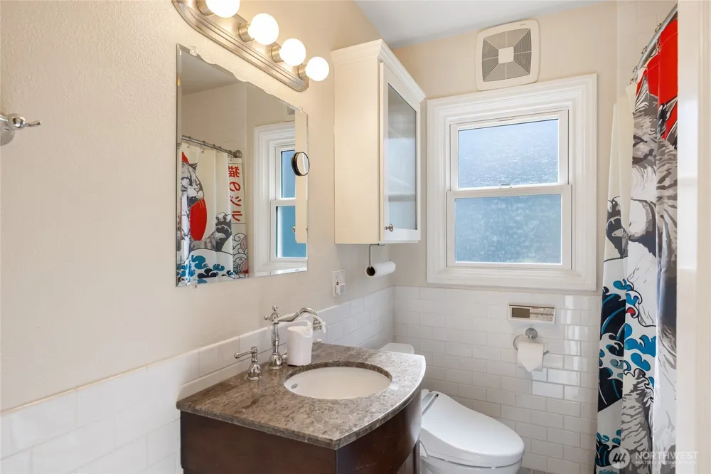 108 E 35th Street Vancouver, WA 98663