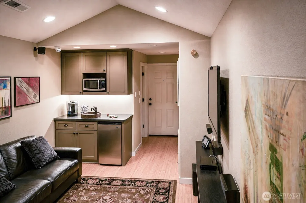 108 E 35th Street Vancouver, WA 98663