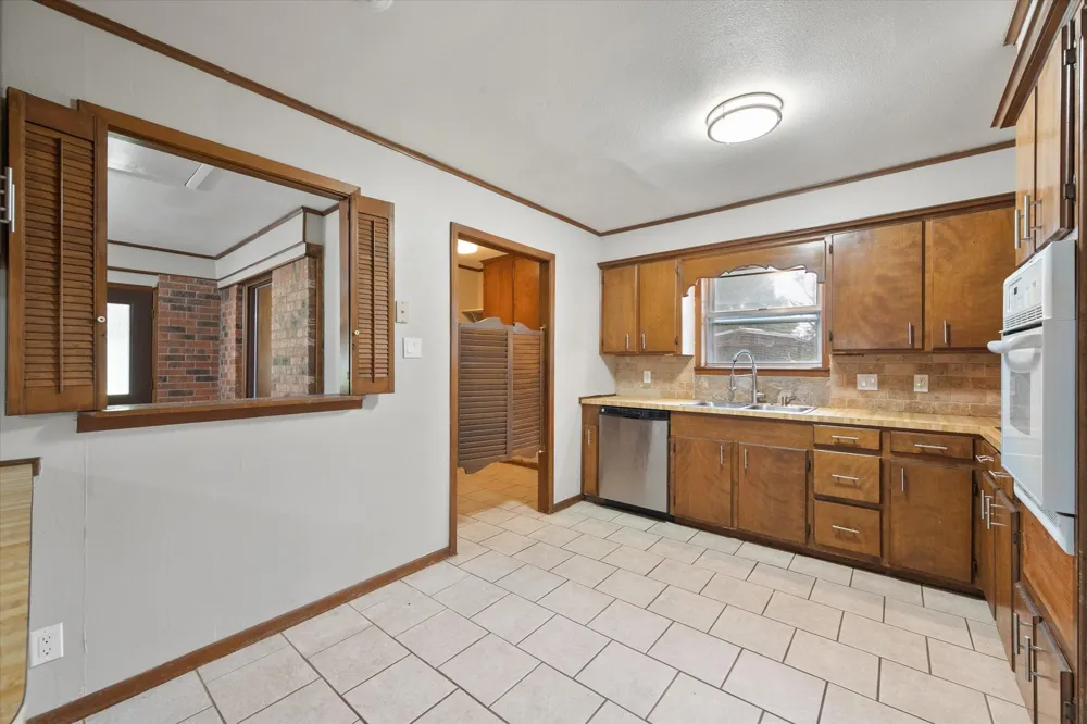 701 Kelly Street Fairfield, TX 75840