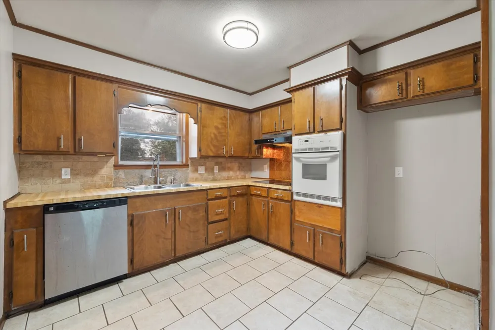 701 Kelly Street Fairfield, TX 75840