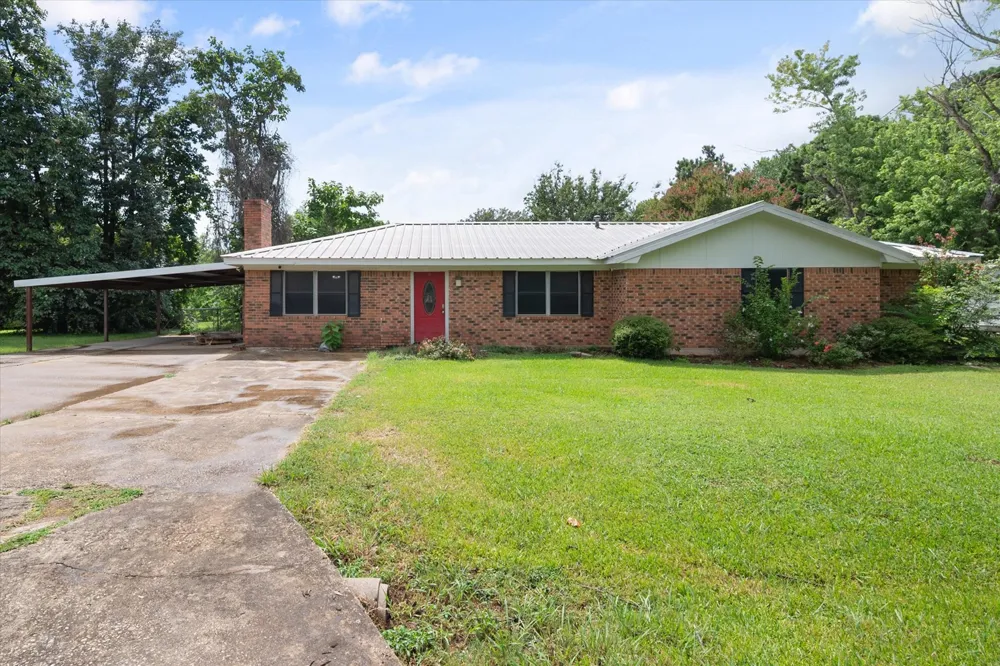 701 Kelly Street Fairfield, TX 75840