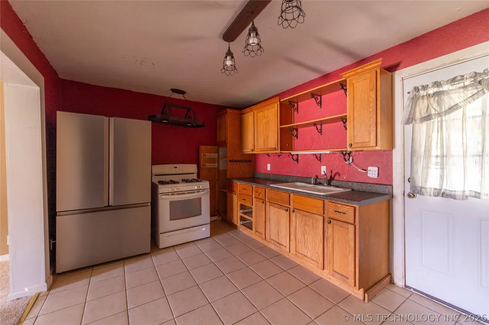 609 7th Crowder, OK 74430