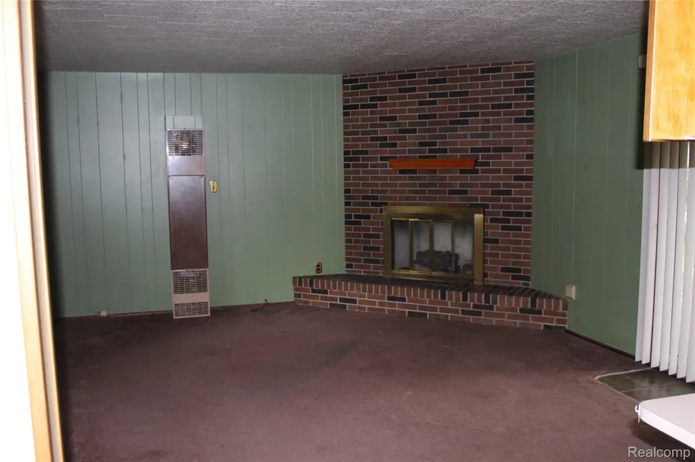 11717 Tecumseh Redford Charter Township, MI 48239